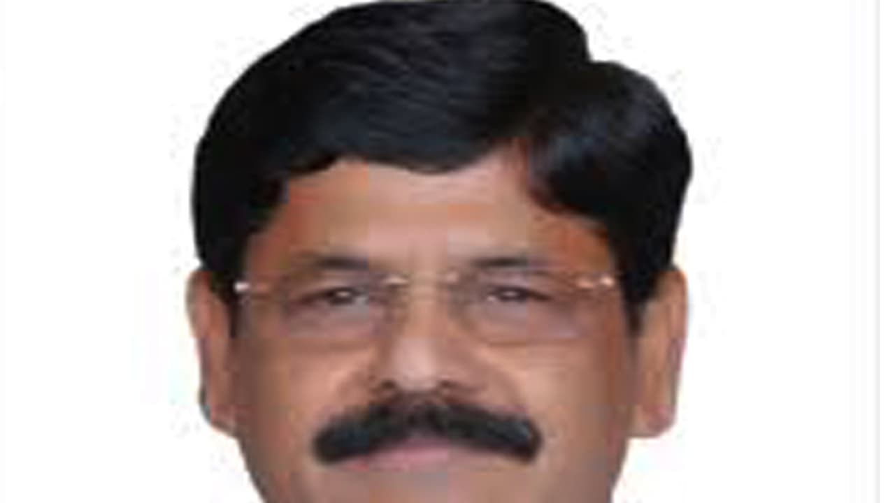 వచ్చే వారమే వైసీపీ గూటికి ఆనం , ఆ నాలుగు స్థానాలపైనే కన్ను వచ్చే వారమే వైసీపీ గూటికి ఆనం , ఆ నాలుగు స్థానాలపైనే కన్ను