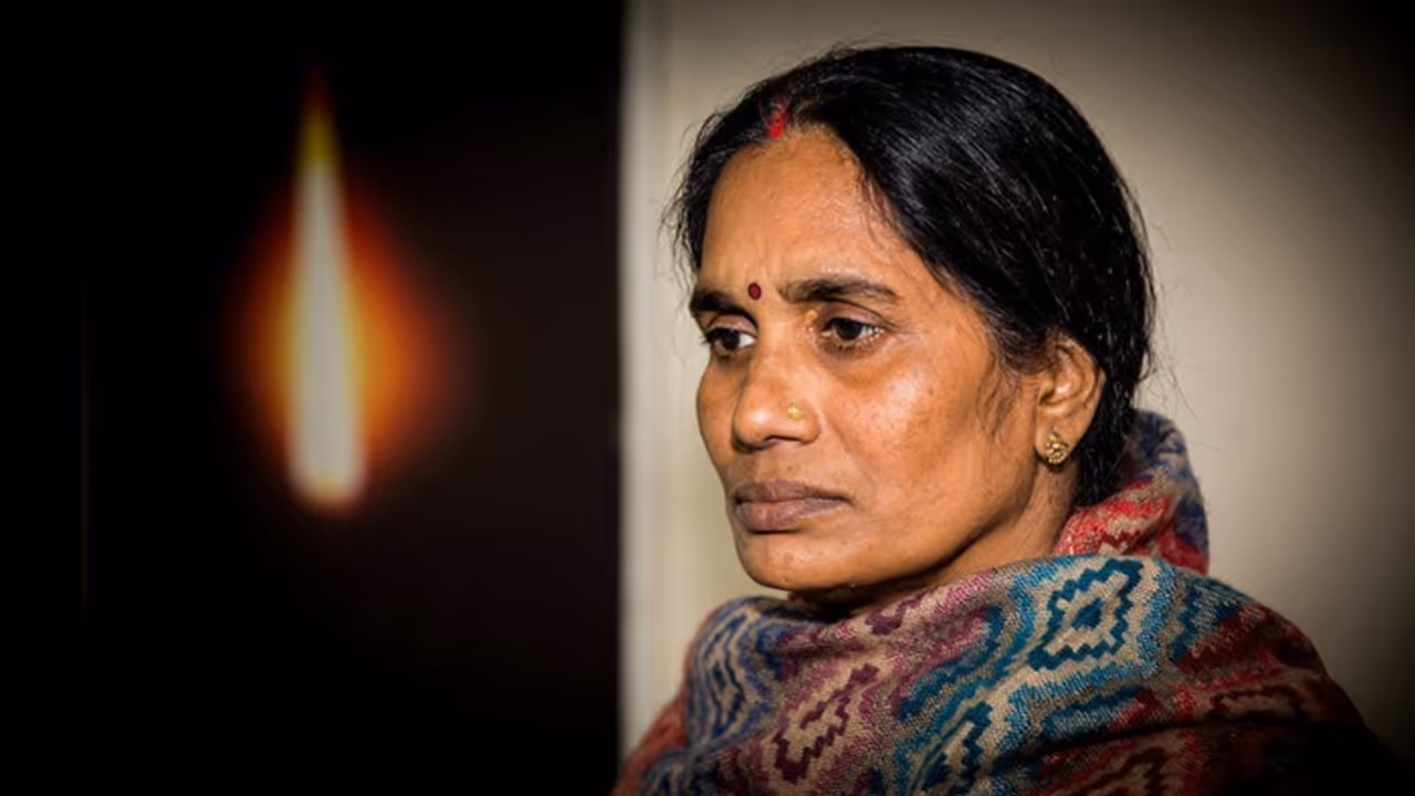 നെഞ്ചകം നീറി ആ അമ്മ കാത്തിരുന്നത് ഏഴ് വര്‍ഷം: ഒടുവില്‍ നീതിയുടെ ജ്യോതി