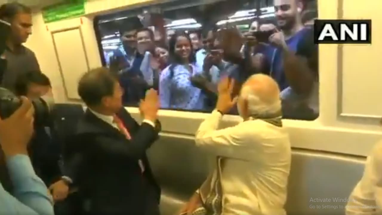 द. कोरियाई राष्ट्रपति को मेट्रो में साथ लेकर नोएडा पहुंचे पीएम, किया मोबाइल यूनिट का उद्घाटन