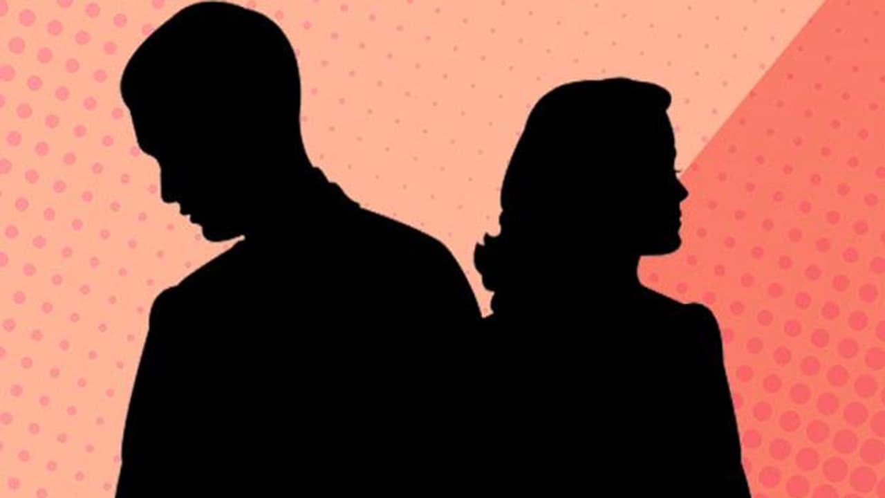 హీరోతో హీరోయిన్ బ్రేకప్.. ఫ్యామిలీ హ్యాపీ! హీరోతో హీరోయిన్ బ్రేకప్.. ఫ్యామిలీ హ్యాపీ!