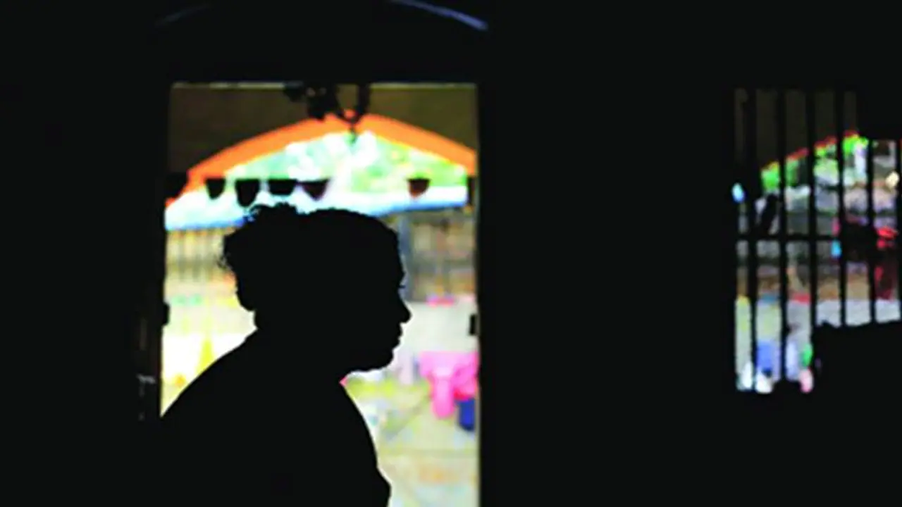 ಮೈಸೂರು: ವೇಶ್ಯಾವಾಟಿಕೆ; ಇಬ್ಬರ ಬಂಧನ, ಮಹಿಳೆಯ ರಕ್ಷಣೆ ಮೈಸೂರು: ವೇಶ್ಯಾವಾಟಿಕೆ; ಇಬ್ಬರ ಬಂಧನ, ಮಹಿಳೆಯ ರಕ್ಷಣೆ