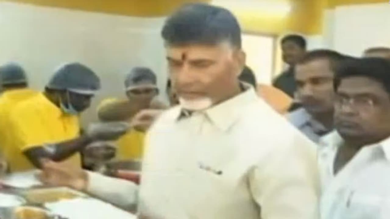 అన్న క్యాంటీన్లకు భారీ విరాళం అన్న క్యాంటీన్లకు భారీ విరాళం