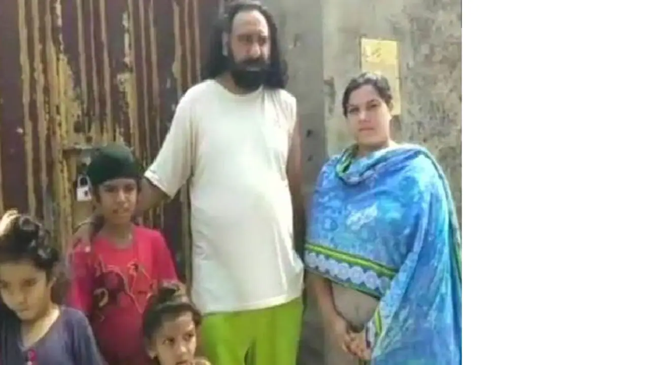 Pakistan's first Sikh police officer beaten, forcibly thrown out from his house Pakistan's first Sikh police officer beaten, forcibly thrown out from his house