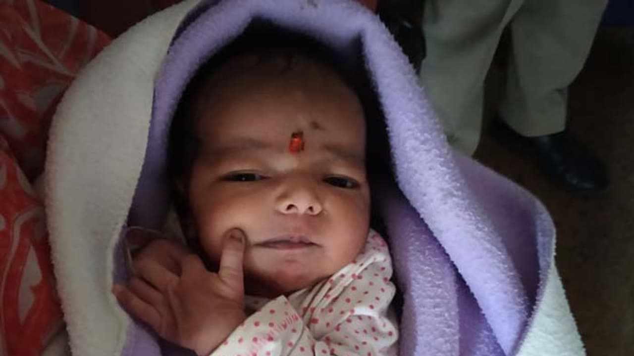 ಹೇಗಾದ್ರೂ ಮನಸ್ಸು ಬಂತು ಈ ತಾಯಿಗೆ ಕಂದನ ಎಸೆಯಲು? ಹೇಗಾದ್ರೂ ಮನಸ್ಸು ಬಂತು ಈ ತಾಯಿಗೆ ಕಂದನ ಎಸೆಯಲು?