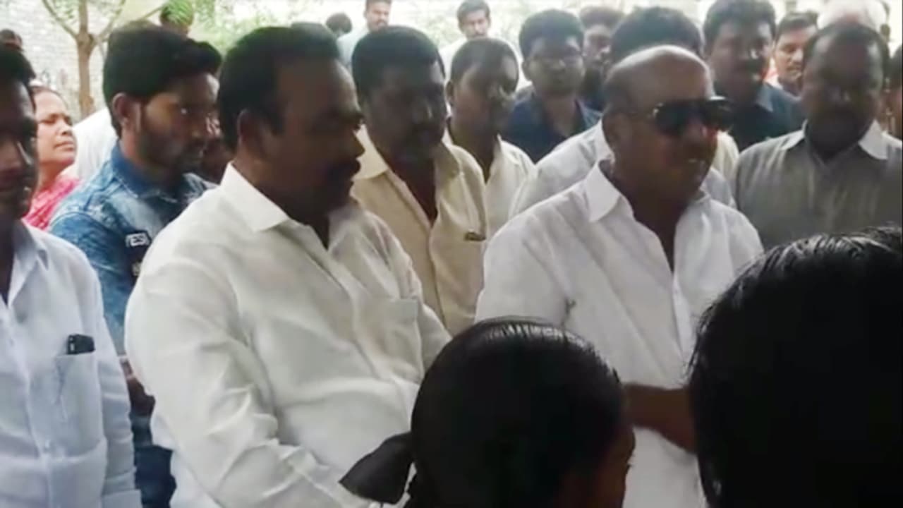 నీ యబ్బ, నువ్వు చచ్చినంత ఒట్టు: జగన్ పై రేచ్చిపోయిన జేసీ దివాకర్ రెడ్డి