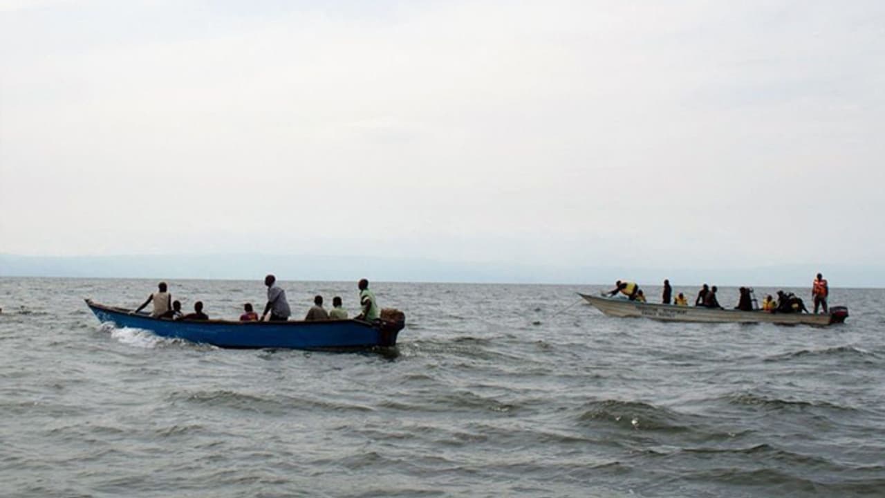 ఉగ్రరూపం దాల్చిన గోదావరి....భారీగా వరద నీరు