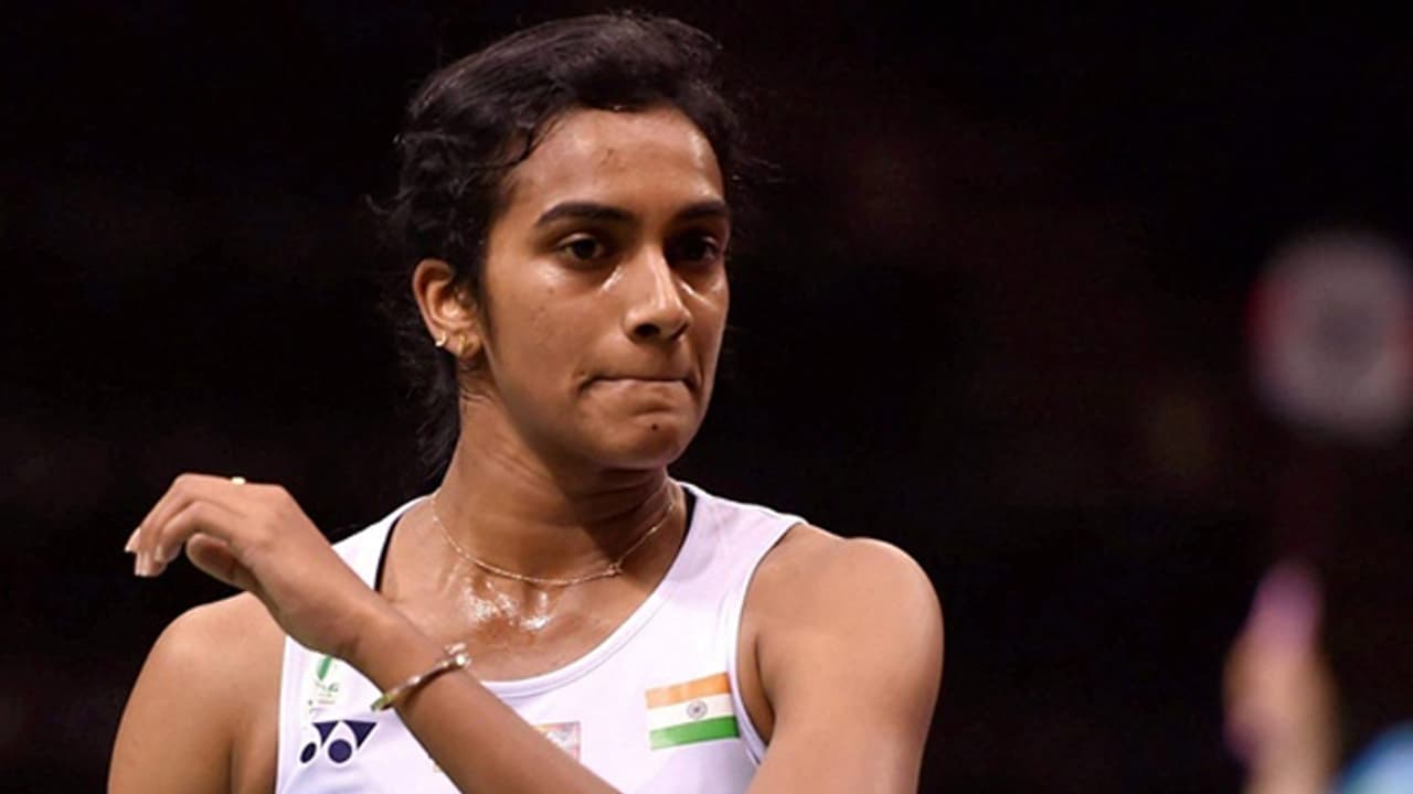 టైటిల్కు అడుగు దూరంలో.. థాయ్లాండ్ ఓపెన్ ఫైనల్లో సింధు ఓటమి టైటిల్కు అడుగు దూరంలో.. థాయ్లాండ్ ఓపెన్ ఫైనల్లో సింధు ఓటమి