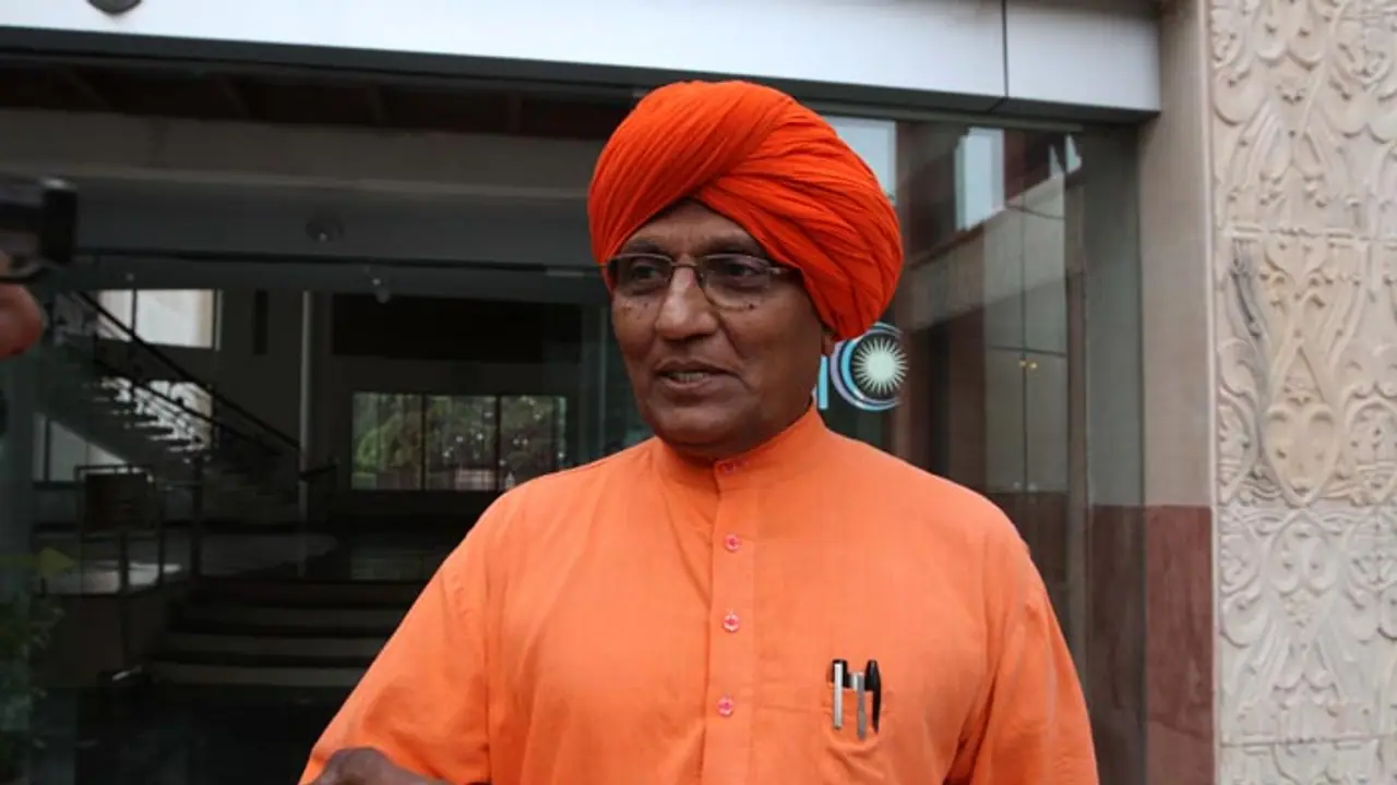 Swami Agnivesh, manhandled over beef remark, blames ABVP, BJYM Swami Agnivesh, manhandled over beef remark, blames ABVP, BJYM