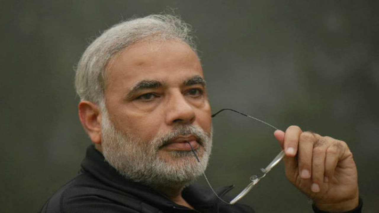 అప్పుడు వాజ్‌పేయ్‌పై సోనియా: ఇప్పుడు మోడీపై కేశినేని