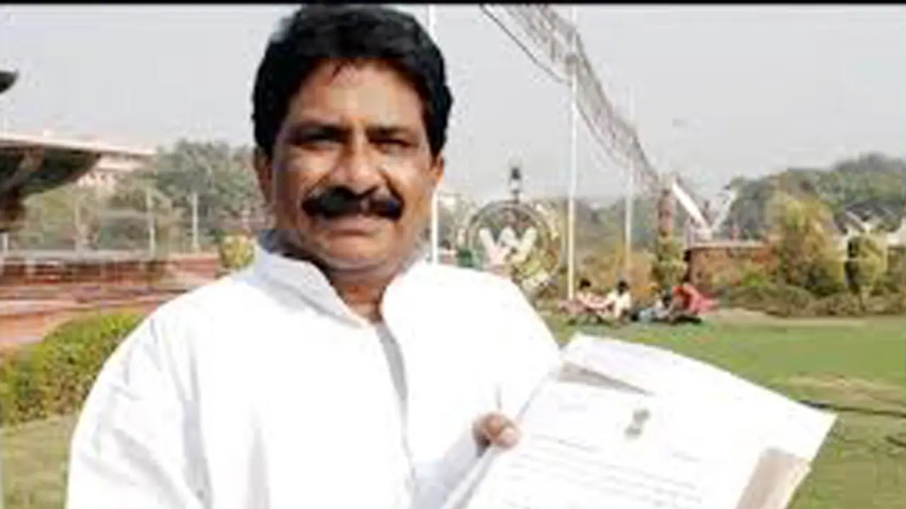 కరోనా: మాజీ ఎంపీ సబ్బం హరి కన్నుమూత కరోనా: మాజీ ఎంపీ సబ్బం హరి కన్నుమూత