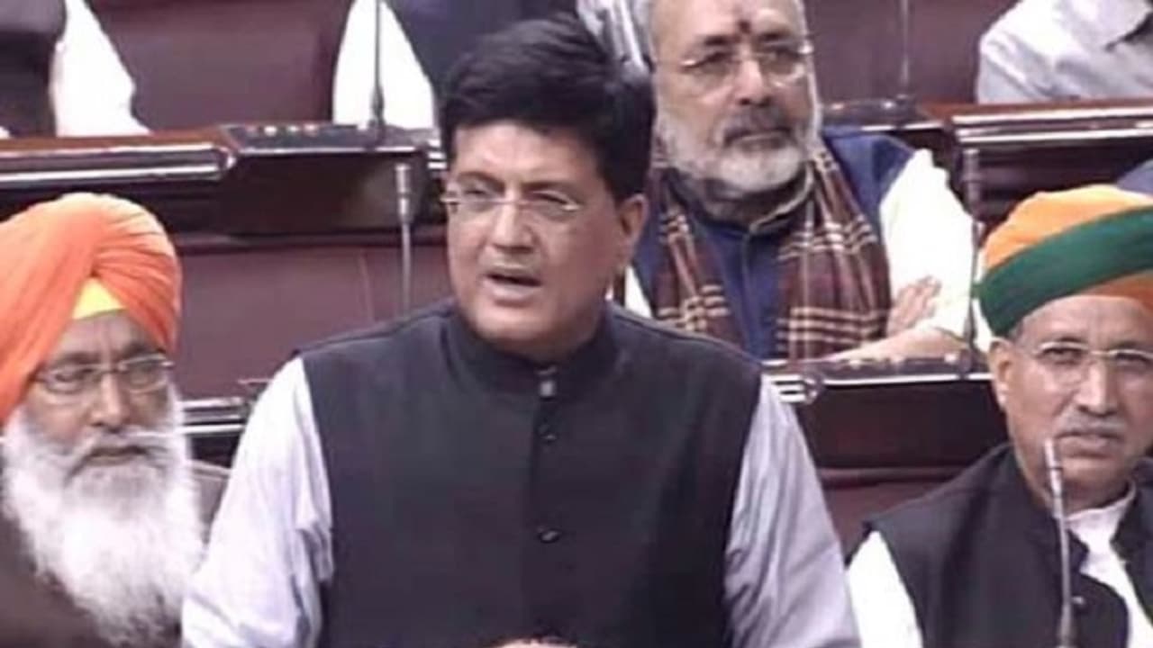 ಸ್ವಿಸ್ ಬ್ಯಾಂಕ್ನಲ್ಲಿ ಭಾರತೀಯರ ಠೇವಣಿ ಇಳಿಕೆ: ಗೊಯಲ್! ಸ್ವಿಸ್ ಬ್ಯಾಂಕ್ನಲ್ಲಿ ಭಾರತೀಯರ ಠೇವಣಿ ಇಳಿಕೆ: ಗೊಯಲ್!