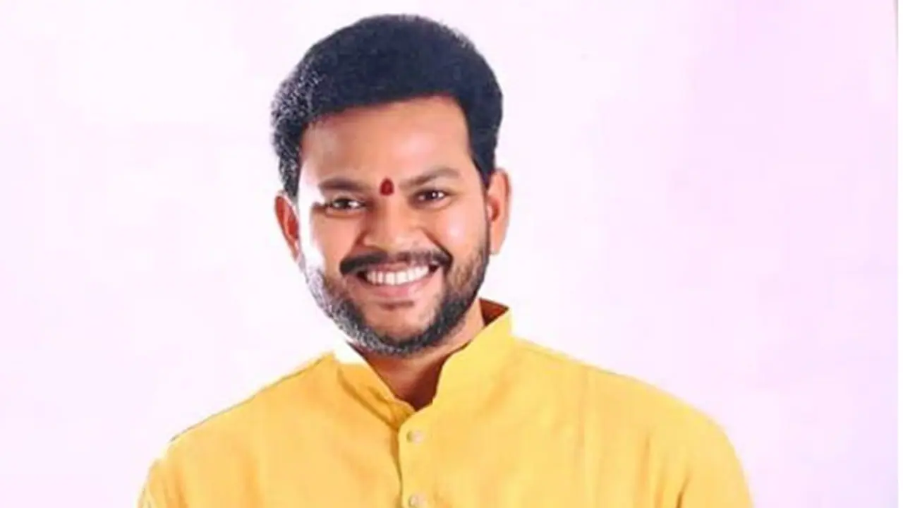 రీకౌంటింగ్‌కు వైసీపీ పట్టు: శ్రీకాకుళం లోక్‌సభ ఫలితం నిలిపివేత