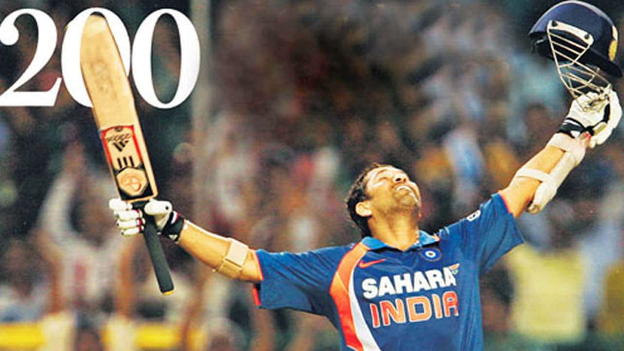 వన్డేల్లో తొలి డబుల్ సెంచరీ చేసింది.. సచిన్ కాదట.. ఆందోళనలో టెండూల్కర్ అభిమానులు వన్డేల్లో తొలి డబుల్ సెంచరీ చేసింది.. సచిన్ కాదట.. ఆందోళనలో టెండూల్కర్ అభిమానులు