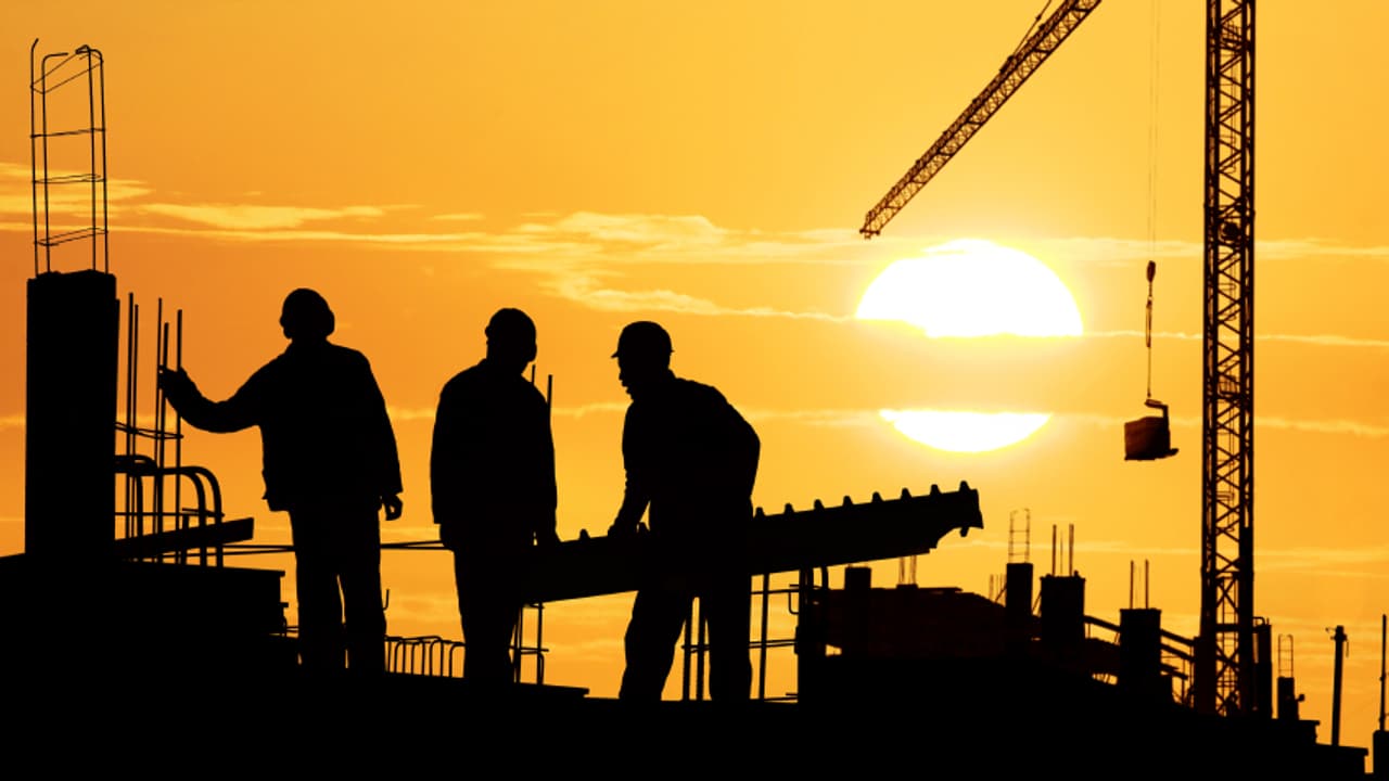 Hyderabad : తాపీ మేస్త్రీకి .రూ.4 లక్షల జీతమా...! అదీ యూఎస్ కాన్సులేట్ లో..! Hyderabad : తాపీ మేస్త్రీకి .రూ.4 లక్షల జీతమా...! అదీ యూఎస్ కాన్సులేట్ లో..!