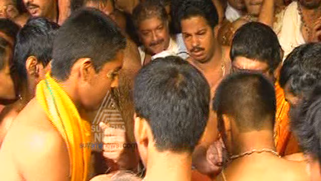 ಶಿರೂರು ಮಠದ ಆಸ್ತಿ ಎಷ್ಟು? ಯಾರು ಮುಂದಿನ ಉತ್ತರಾಧಿಕಾರಿ? ಶಿರೂರು ಮಠದ ಆಸ್ತಿ ಎಷ್ಟು? ಯಾರು ಮುಂದಿನ ಉತ್ತರಾಧಿಕಾರಿ?