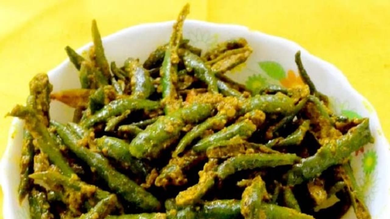 ಚಳಿ ಮಳೆಯೊಂದಿಗೆ ಸ್ಟಫ್ಡ್ ಮಿರ್ಚಿ ಫ್ರೈ ಇದ್ದರೆ ಹೇಗೆ? ಚಳಿ ಮಳೆಯೊಂದಿಗೆ ಸ್ಟಫ್ಡ್ ಮಿರ್ಚಿ ಫ್ರೈ ಇದ್ದರೆ ಹೇಗೆ?