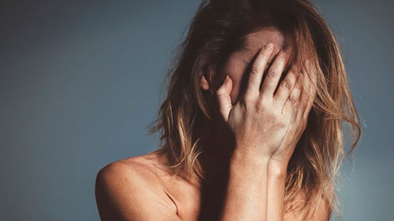 മാനസിക സമ്മർദ്ദം കുറയ്ക്കാൻ ശ്രദ്ധിക്കേണ്ട ചില കാര്യങ്ങൾ മാനസിക സമ്മർദ്ദം കുറയ്ക്കാൻ ശ്രദ്ധിക്കേണ്ട ചില കാര്യങ്ങൾ