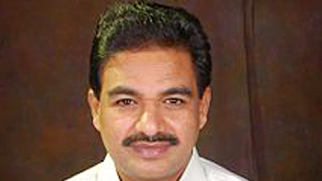 ప్రకాశం జిల్లాలో టీడీపీకి ఎదురు దెబ్బ: టీడీపీకి కదిరి బాబూరావు గుడ్ బై ప్రకాశం జిల్లాలో టీడీపీకి ఎదురు దెబ్బ: టీడీపీకి కదిరి బాబూరావు గుడ్ బై