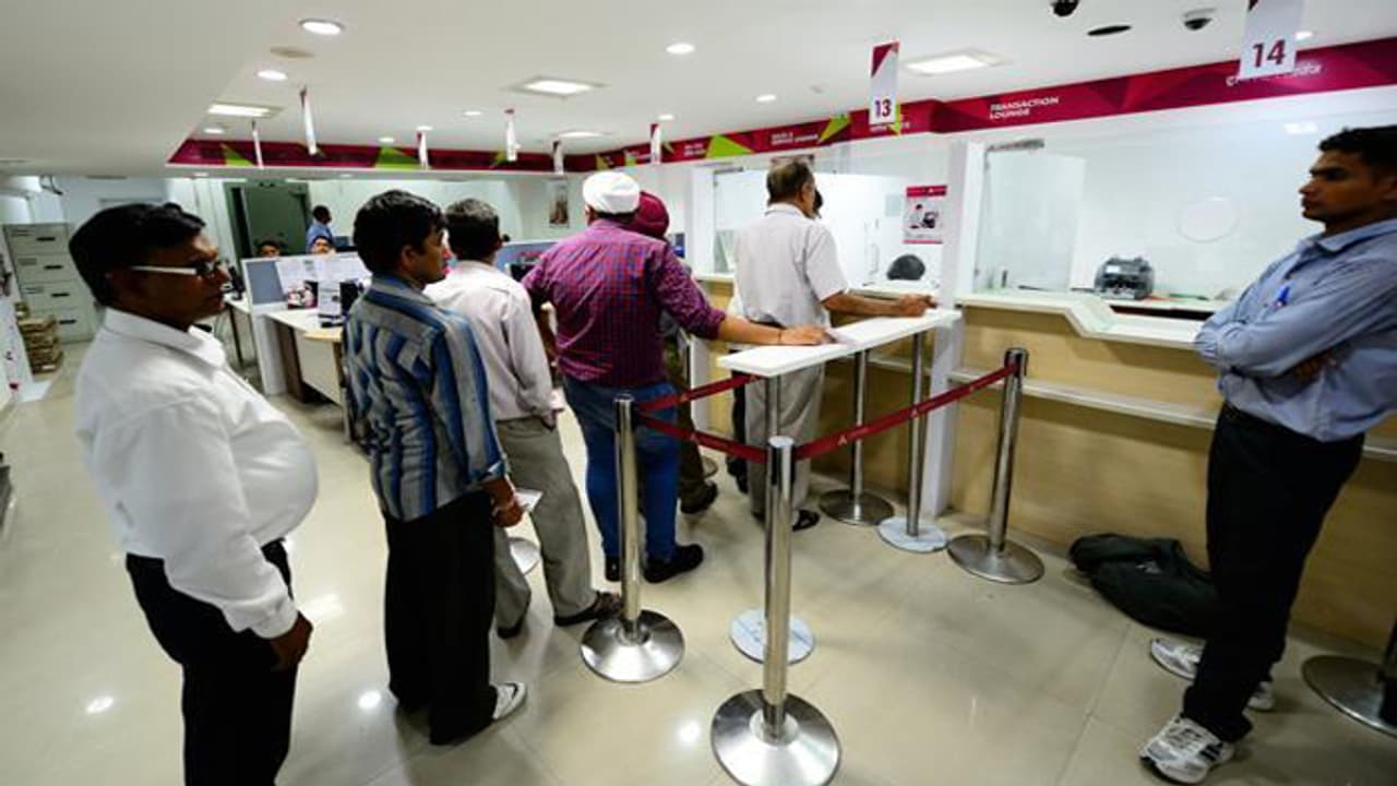 നിഷ്ക്രിയ ആസ്തിയില് വട്ടംചുറ്റി രാജ്യത്തെ പൊതുമേഖല ബാങ്കുകള് നിഷ്ക്രിയ ആസ്തിയില് വട്ടംചുറ്റി രാജ്യത്തെ പൊതുമേഖല ബാങ്കുകള്