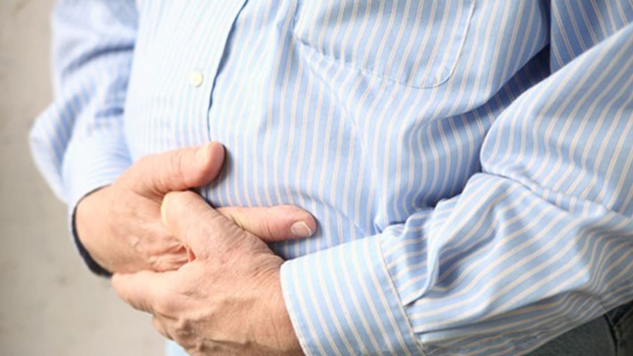 ഗ്യാസ് നിറഞ്ഞ് വയര് വീര്ക്കുന്നത് പതിവാണോ? എളുപ്പത്തില് പരിഹരിക്കാന് 5 വഴികള് ഗ്യാസ് നിറഞ്ഞ് വയര് വീര്ക്കുന്നത് പതിവാണോ? എളുപ്പത്തില് പരിഹരിക്കാന് 5 വഴികള്