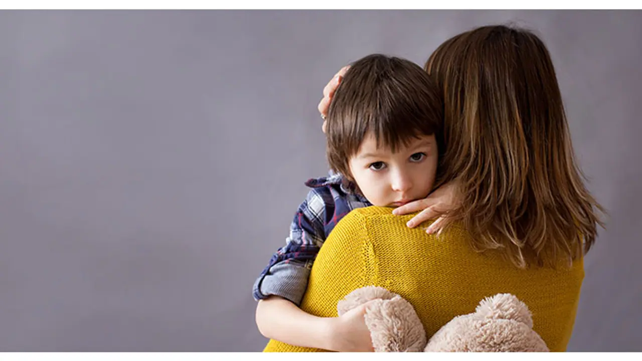 பெற்றோர்களே உங்கள் குழந்தையின் கூச்சத்தைப் போக்க சிம்பிள் டிப்ஸ் இதோ!!