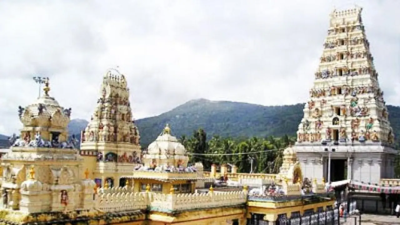 ಹಿರಿಯ ನಾಗರಿಕರಿಗೆ ಸಿಗ್ತಿಲ್ಲ ನೇರ ದರ್ಶನ: ರಾಜ್ಯ ಸರ್ಕಾರದ ಸೂಚನೆಗೂ ಯಾವುದೇ ಕಿಮ್ಮತ್ತಿಲ್ಲ..!