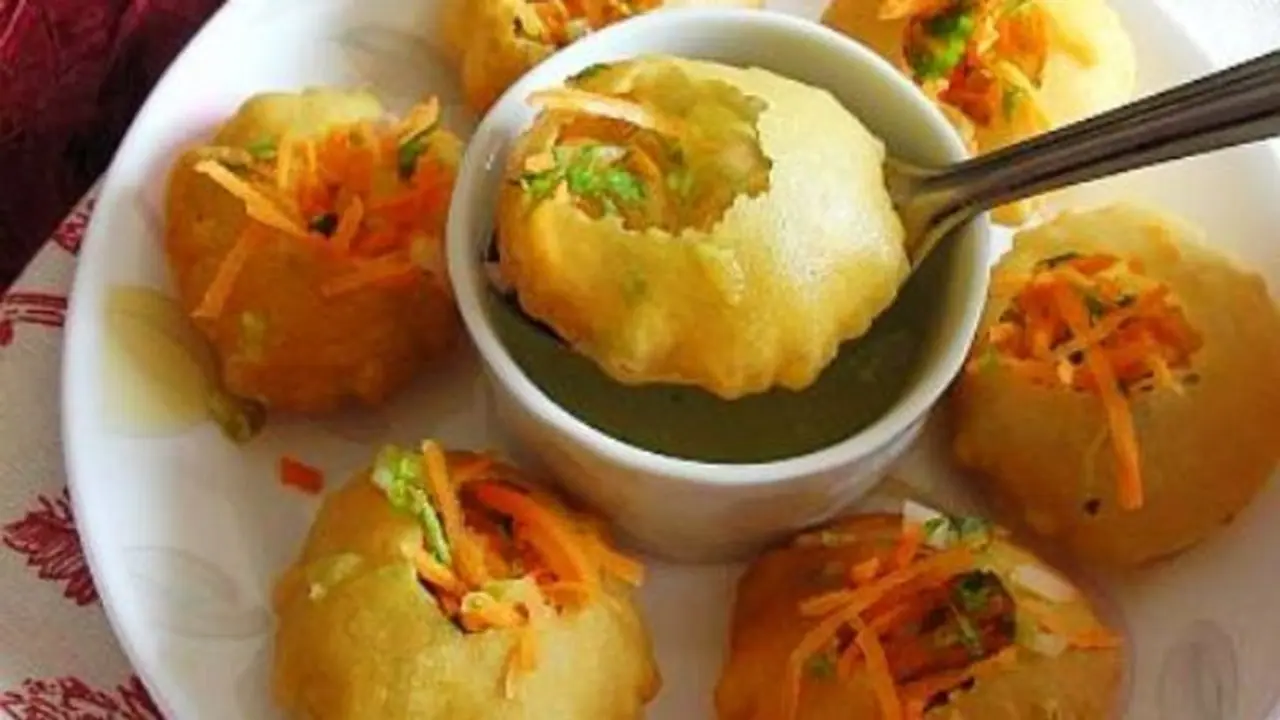 పానీపూరీ ఇప్పిస్తానని ఆశచూపించి... బాలికను బాత్రూమ్ కి తీసుకెళ్లి.. పానీపూరీ ఇప్పిస్తానని ఆశచూపించి... బాలికను బాత్రూమ్ కి తీసుకెళ్లి..