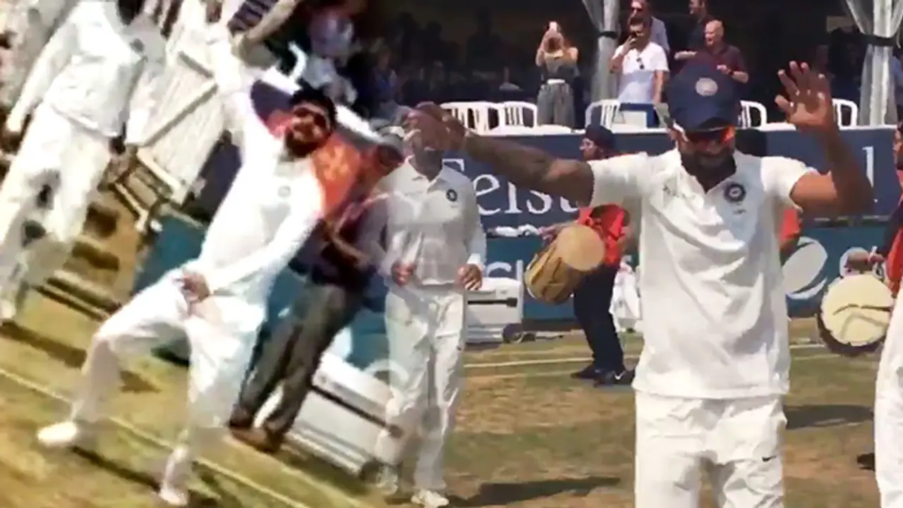 Virat Kohli and Shikhar Dhawan show how to do Bhangra, the Delhi way