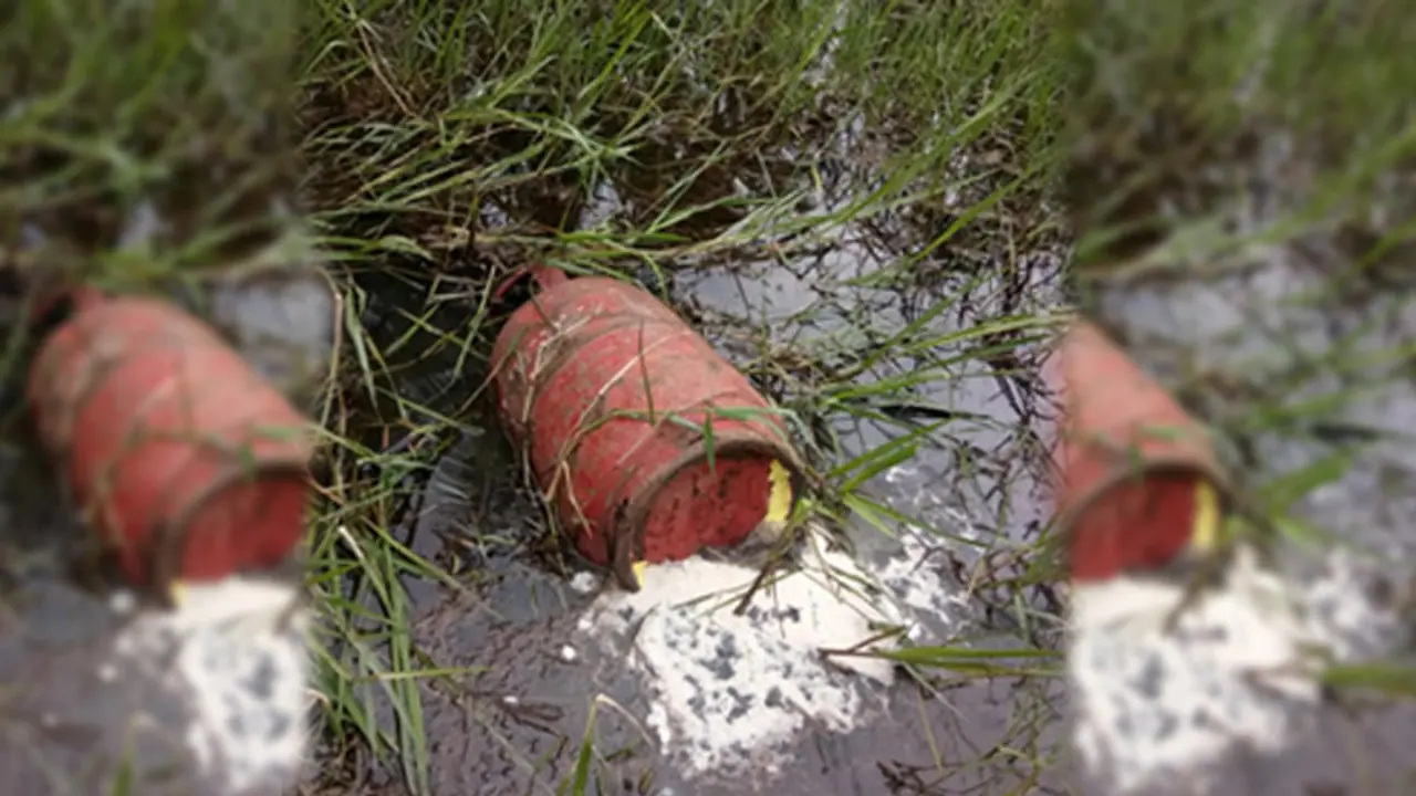 కుప్పంలో వెల్డింగ్ షాపులో గ్యాస్ సిలిండర్ పేలుడు: ఇద్దరు మృతి కుప్పంలో వెల్డింగ్ షాపులో గ్యాస్ సిలిండర్ పేలుడు: ఇద్దరు మృతి