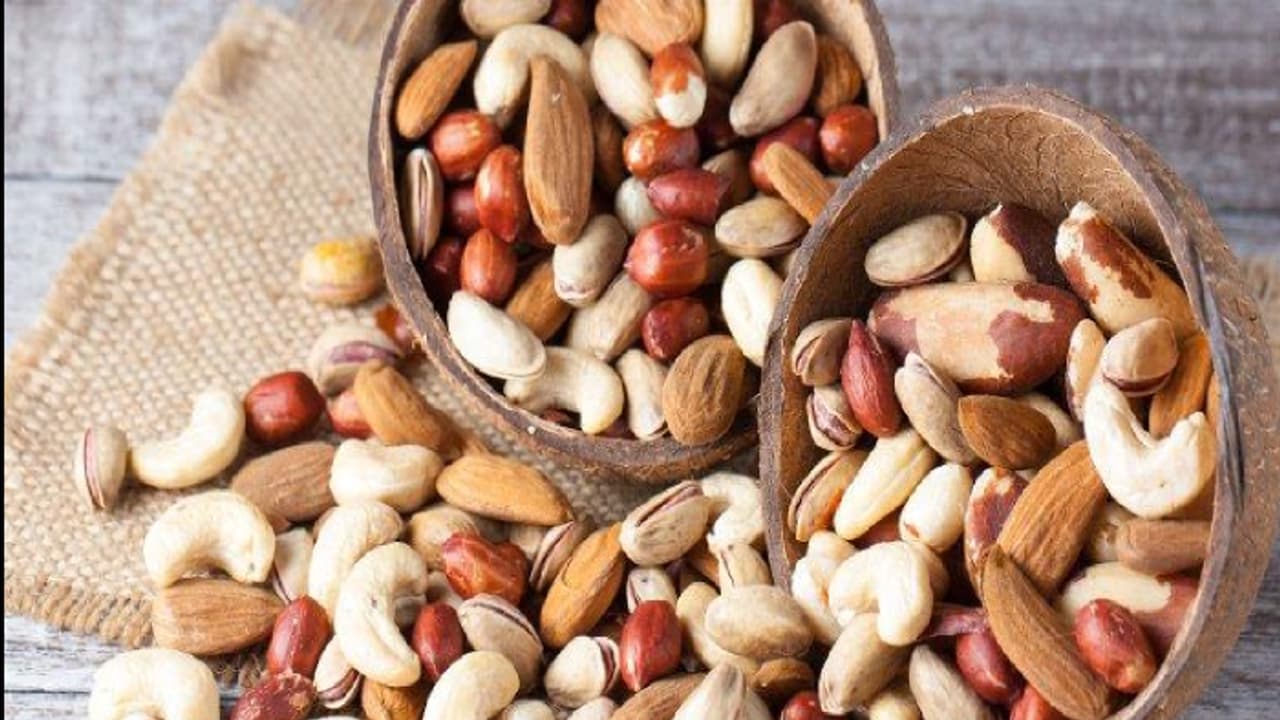 പ്രമേഹരോഗികൾ നിർബന്ധമായും കഴിക്കേണ്ട 5 തരം നട്സുകൾ പ്രമേഹരോഗികൾ നിർബന്ധമായും കഴിക്കേണ്ട 5 തരം നട്സുകൾ