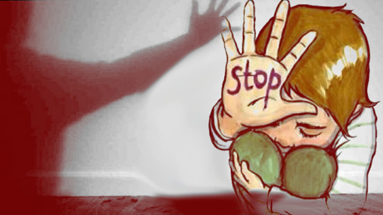 ഏഴുവയസ്സുകാരനെ തട്ടിക്കൊണ്ടുപോയി; ഗ്ലാസില് മദ്യമൊഴിക്കാത്തതിന് വടി കൊണ്ട് അടിച്ചു ഏഴുവയസ്സുകാരനെ തട്ടിക്കൊണ്ടുപോയി; ഗ്ലാസില് മദ്യമൊഴിക്കാത്തതിന് വടി കൊണ്ട് അടിച്ചു