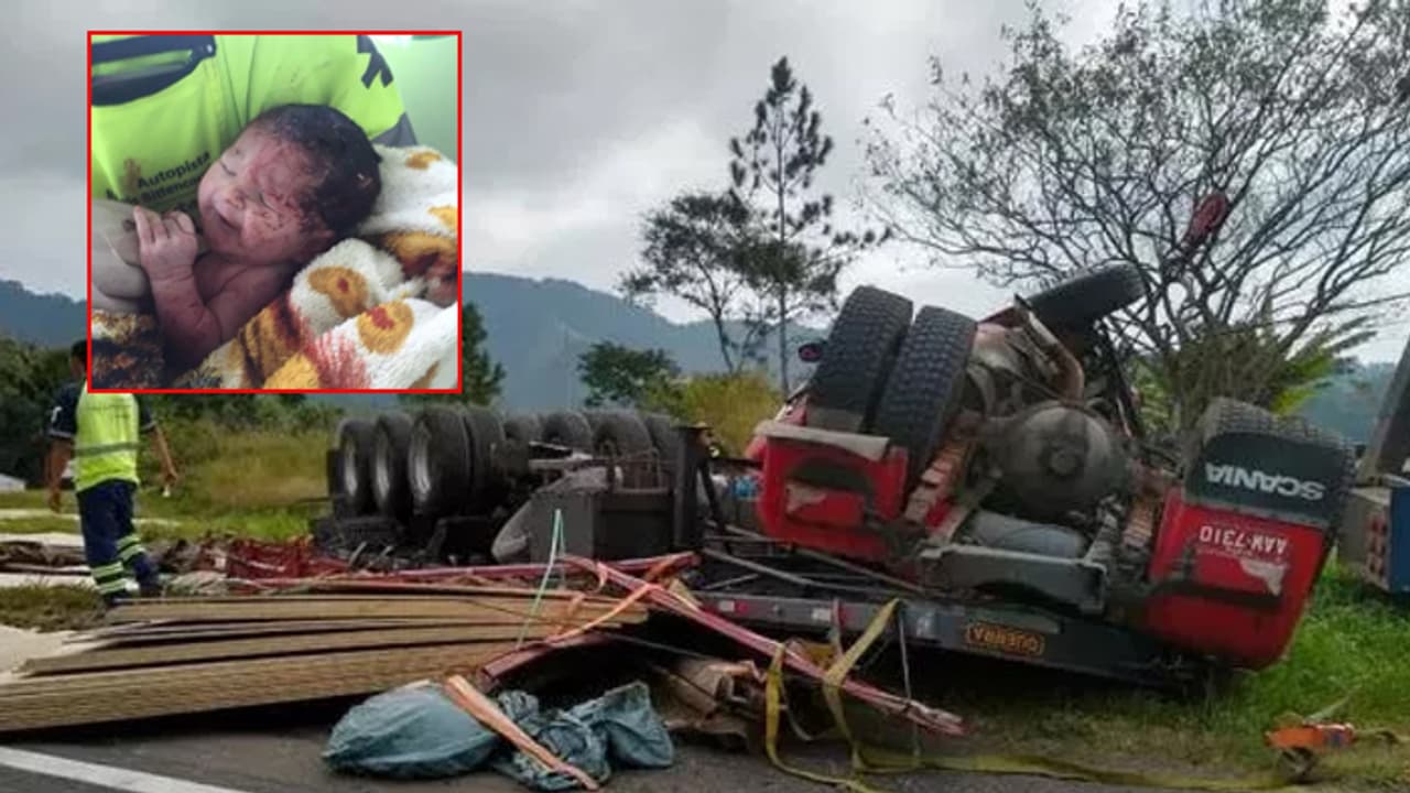 రోడ్డు ప్రమాదం.. గర్భంలోంచి ఎగిరిపడ్డ శిశువు.. తల్లి మృతి