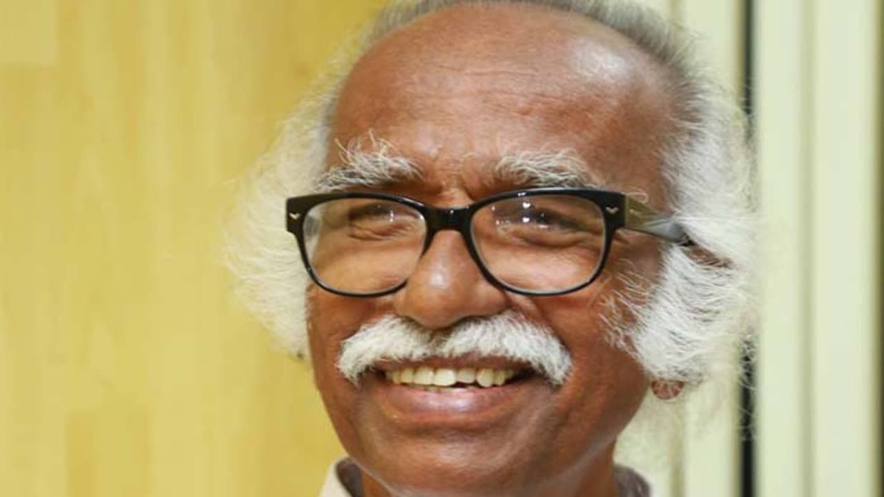 ദില്ലി റെയില്വേ സ്റ്റേഷനില് കുഴഞ്ഞുവീണു, മുന്മന്ത്രി കടന്നപ്പള്ളി രാമചന്ദ്രനെ ആശുപത്രിയില് പ്രവേശിപ്പിച്ചു ദില്ലി റെയില്വേ സ്റ്റേഷനില് കുഴഞ്ഞുവീണു, മുന്മന്ത്രി കടന്നപ്പള്ളി രാമചന്ദ്രനെ ആശുപത്രിയില് പ്രവേശിപ്പിച്ചു