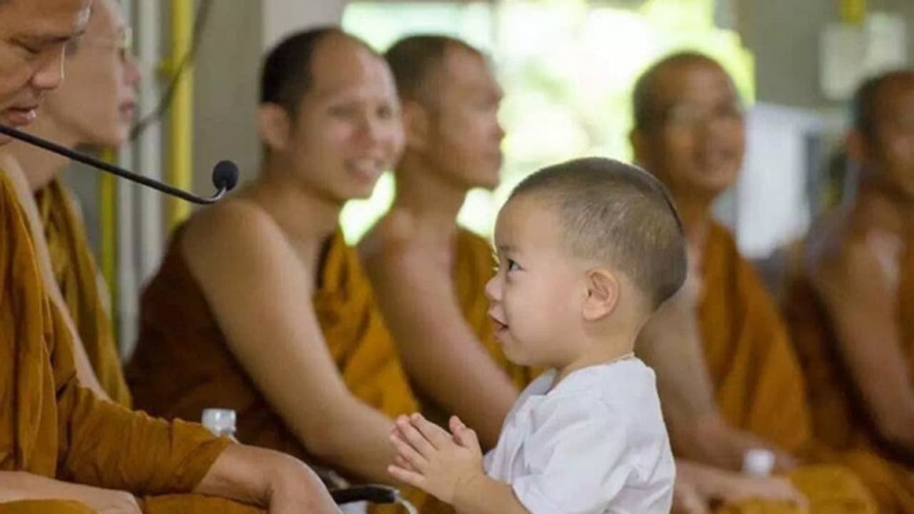 ಪುಟ್ಟ ಹುಡುಗನಿಗೆ ಬುದ್ಧನ ಪಾಠ ಪುಟ್ಟ ಹುಡುಗನಿಗೆ ಬುದ್ಧನ ಪಾಠ