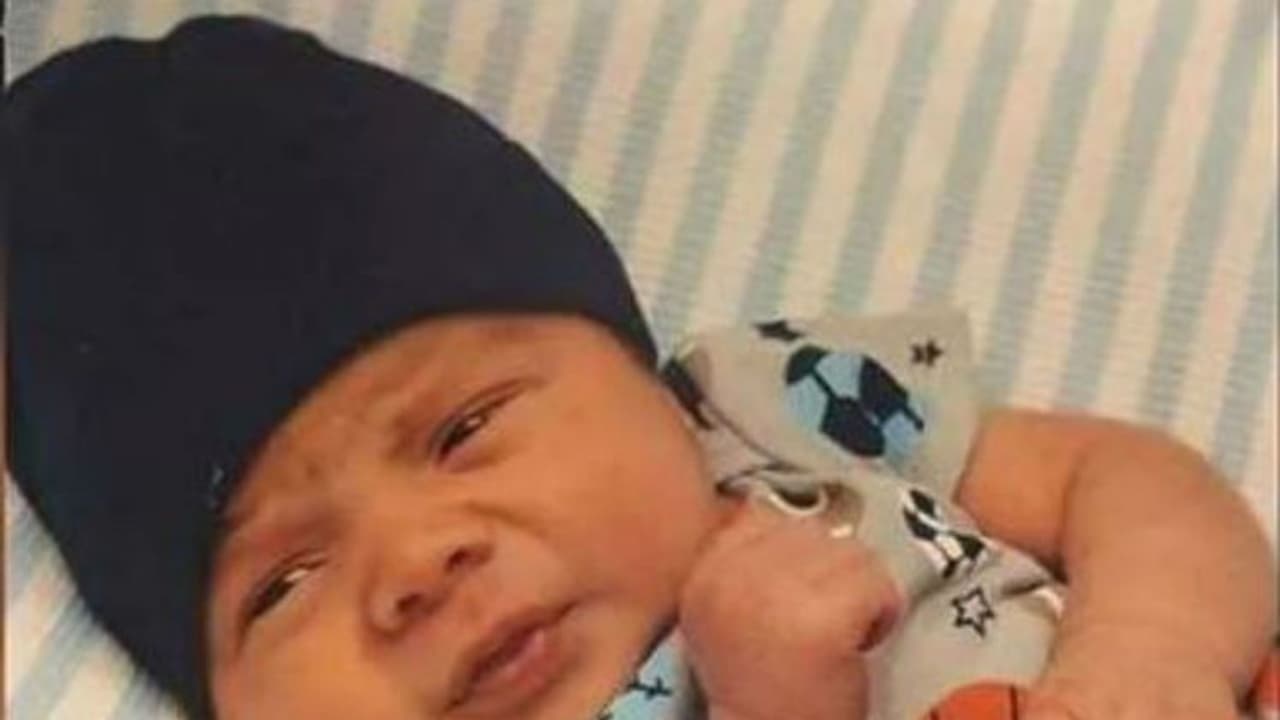 പിഞ്ചുകുഞ്ഞിനെ കാറിലടച്ച് രക്ഷിതാക്കള് ഷോപ്പിംഗിന് പോയി; പിന്നെ സംഭവിച്ചത് പിഞ്ചുകുഞ്ഞിനെ കാറിലടച്ച് രക്ഷിതാക്കള് ഷോപ്പിംഗിന് പോയി; പിന്നെ സംഭവിച്ചത്