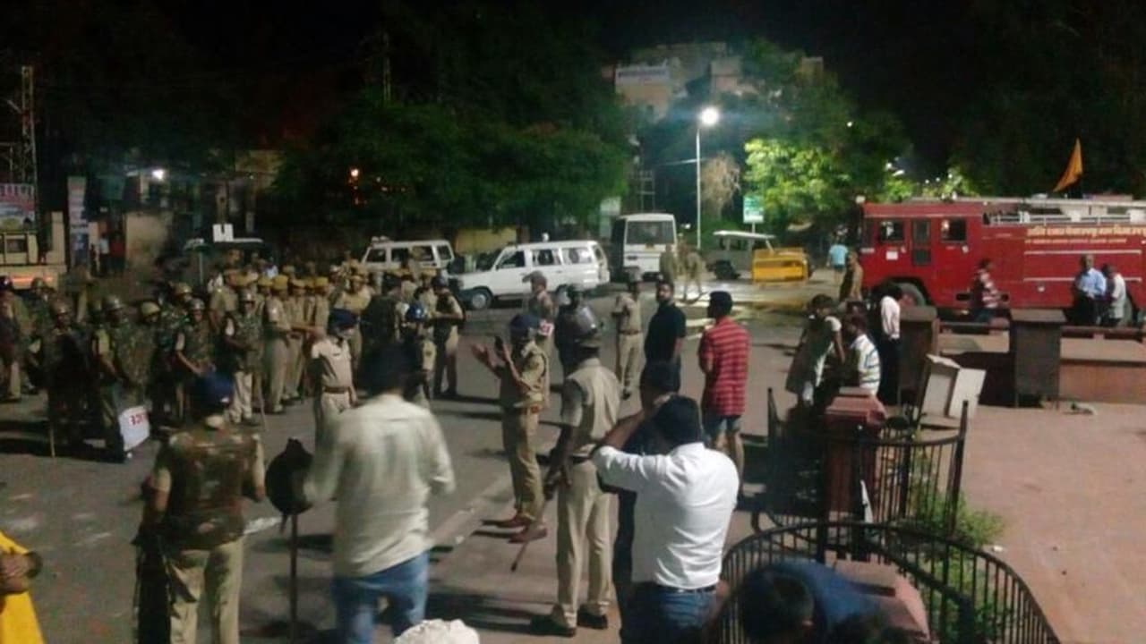 ಗುಂಪು ಥಳಿತಕ್ಕೂ ಇನ್ನು ಗಲ್ಲುಶಿಕ್ಷೆ? ಗುಂಪು ಥಳಿತಕ್ಕೂ ಇನ್ನು ಗಲ್ಲುಶಿಕ್ಷೆ?