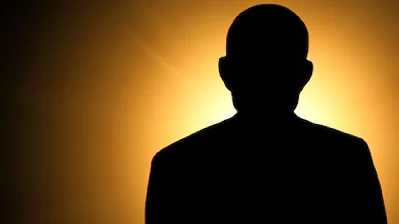 ఆ హీరో పతనానికి కారణం ఎవరంటే..? ఆ హీరో పతనానికి కారణం ఎవరంటే..?