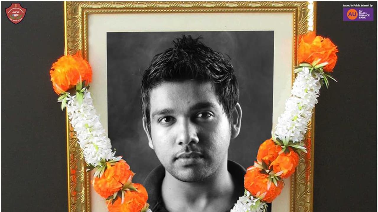 ವಕ್ಕರಿಸಿದ ಕಿಕಿ ಚಾಲೆಂಜ್: ಪೋಷಕರಿಗೆ ಪೊಲೀಸರ ಮೆಸೆಜ್! ವಕ್ಕರಿಸಿದ ಕಿಕಿ ಚಾಲೆಂಜ್: ಪೋಷಕರಿಗೆ ಪೊಲೀಸರ ಮೆಸೆಜ್!