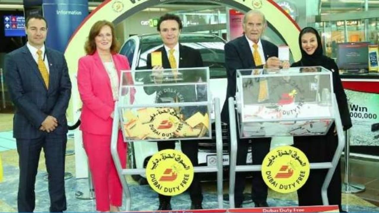 ദുബായില് അപ്രതീക്ഷിത ഭാഗ്യം കടാക്ഷിച്ചപ്പോള് ഒറ്റ ദിവസം കൊണ്ട് ഇന്ത്യക്കാരന് കോടീശ്വരനായി ദുബായില് അപ്രതീക്ഷിത ഭാഗ്യം കടാക്ഷിച്ചപ്പോള് ഒറ്റ ദിവസം കൊണ്ട് ഇന്ത്യക്കാരന് കോടീശ്വരനായി