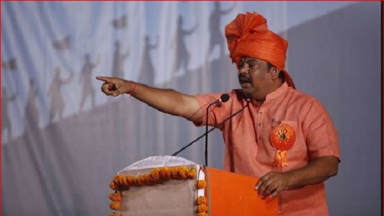 ಹೋಗಲ್ಲಾ ಅಂದ್ರೆ ರೋಹಿಂಗ್ಯಾಗಳಿಗೆ ಗುಂಡಿಕ್ಕಿ: ಬಿಜೆಪಿ ಶಾಸಕ! ಹೋಗಲ್ಲಾ ಅಂದ್ರೆ ರೋಹಿಂಗ್ಯಾಗಳಿಗೆ ಗುಂಡಿಕ್ಕಿ: ಬಿಜೆಪಿ ಶಾಸಕ!