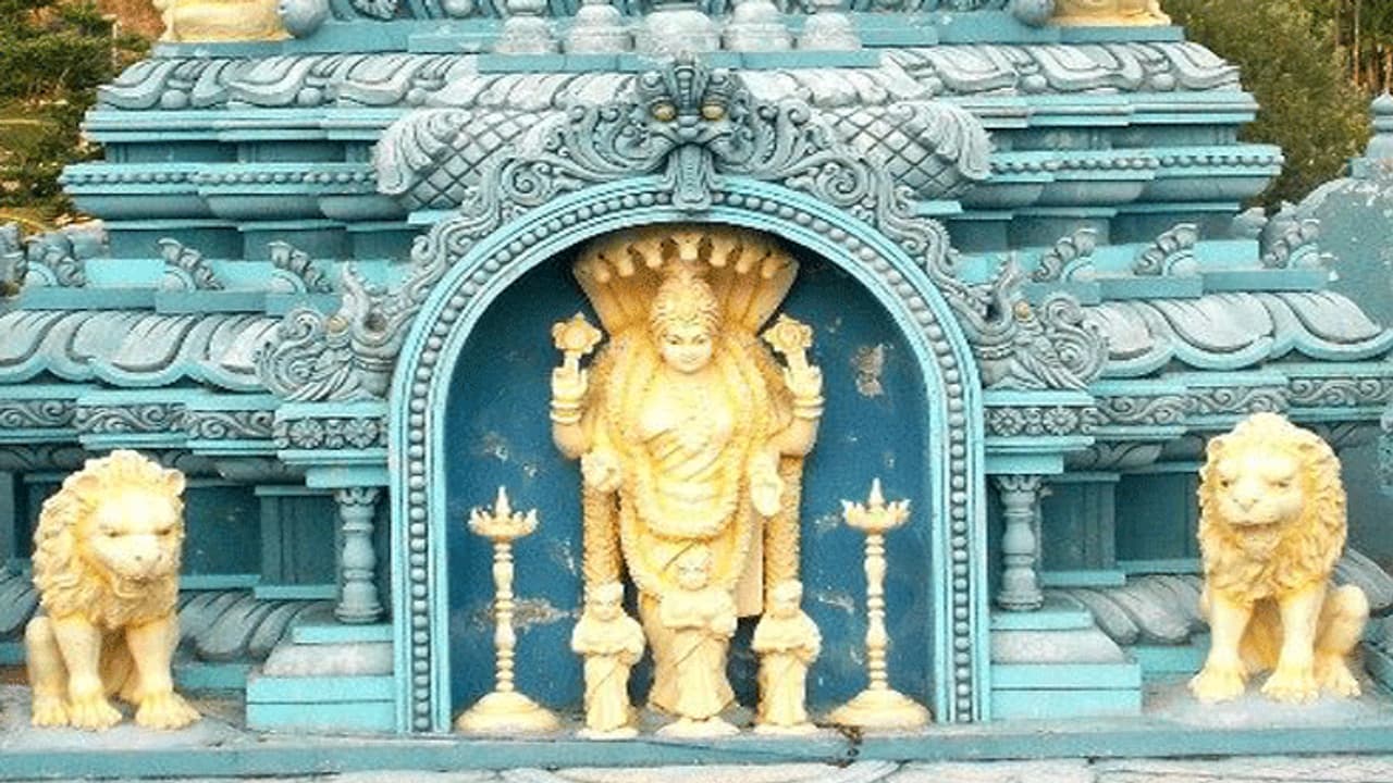 ಹೊರನಾಡಿಗೆ ಹೋಗುವ ಭಕ್ತರೇ ಎಚ್ಚರ..! ಹೊರನಾಡಿಗೆ ಹೋಗುವ ಭಕ್ತರೇ ಎಚ್ಚರ..!