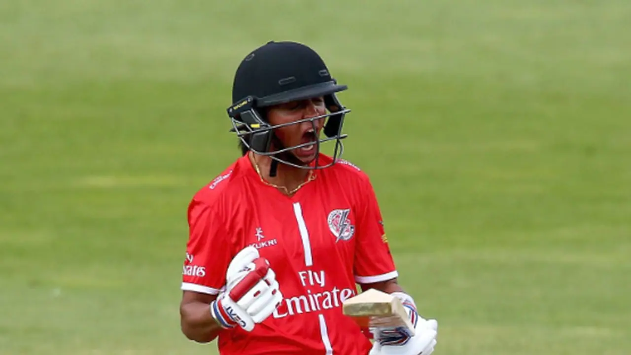 ಧೋನಿಯಂತೆ ಮ್ಯಾಚ್ ಫಿನಿಶ್ ಮಾಡಿದ ಹರ್ಮನ್’ಪ್ರೀತ್ ಕೌರ್..! ಧೋನಿಯಂತೆ ಮ್ಯಾಚ್ ಫಿನಿಶ್ ಮಾಡಿದ ಹರ್ಮನ್’ಪ್ರೀತ್ ಕೌರ್..!