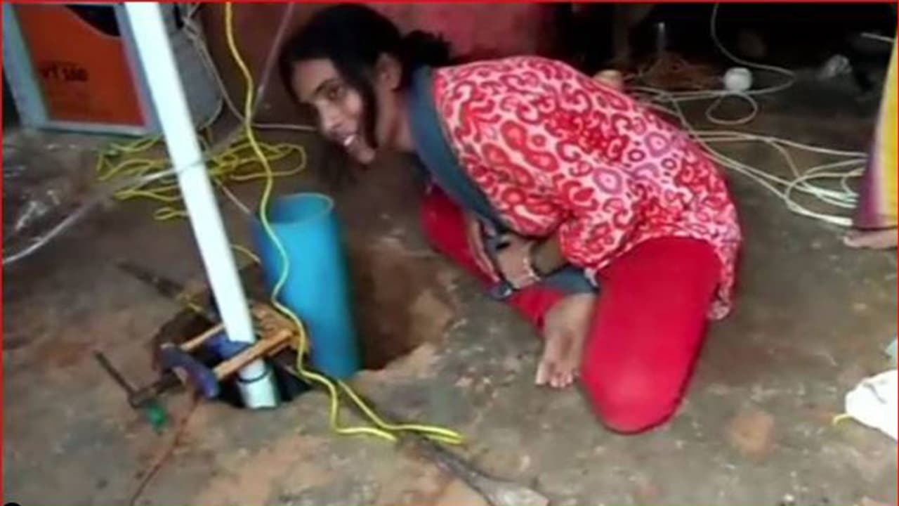 110 ಅಡಿ ಆಳದ ಕೊಳವೆ ಬಾವಿಗೆ ಬಿದ್ದವಳು ಬದುಕಿ ಬಂದಳು 110 ಅಡಿ ಆಳದ ಕೊಳವೆ ಬಾವಿಗೆ ಬಿದ್ದವಳು ಬದುಕಿ ಬಂದಳು