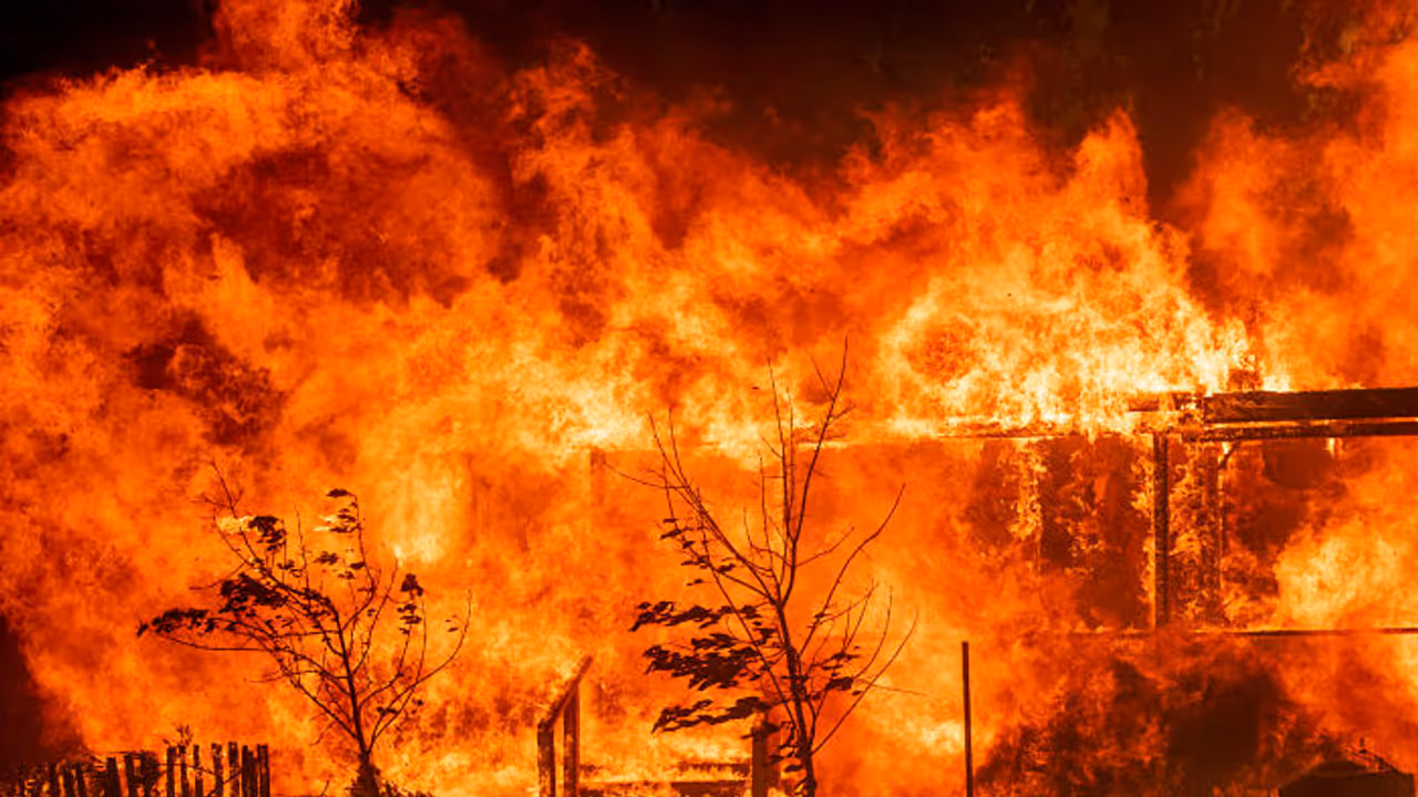 California wildfires: More than 1,000 homes torched, 488 buildings destroyed California wildfires: More than 1,000 homes torched, 488 buildings destroyed