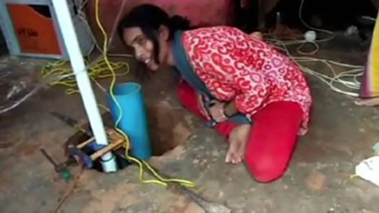 30 గంటల సదీర్ఘ ఆపరేషన్, బోరుబావిలో పడిన చిన్నారి సురక్షితం 30 గంటల సదీర్ఘ ఆపరేషన్, బోరుబావిలో పడిన చిన్నారి సురక్షితం