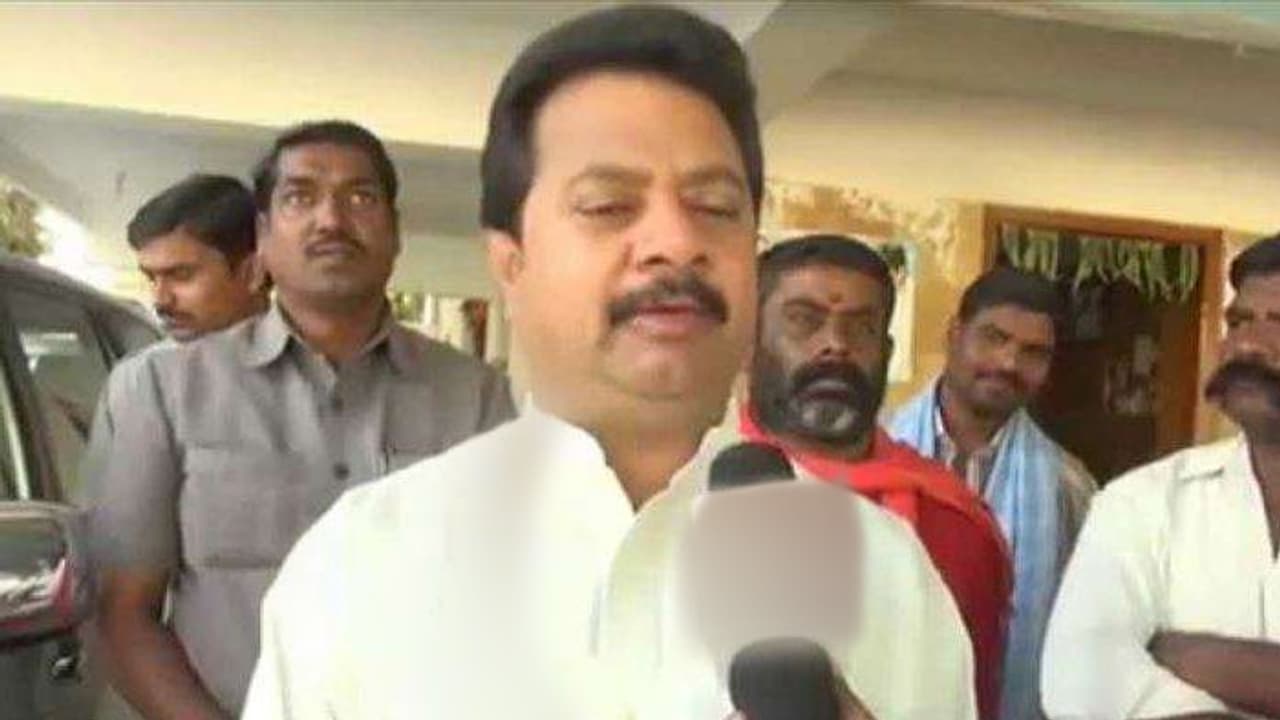 మళ్లీ వైసీపీలోకి గుర్నాథరెడ్డి..? మళ్లీ వైసీపీలోకి గుర్నాథరెడ్డి..?