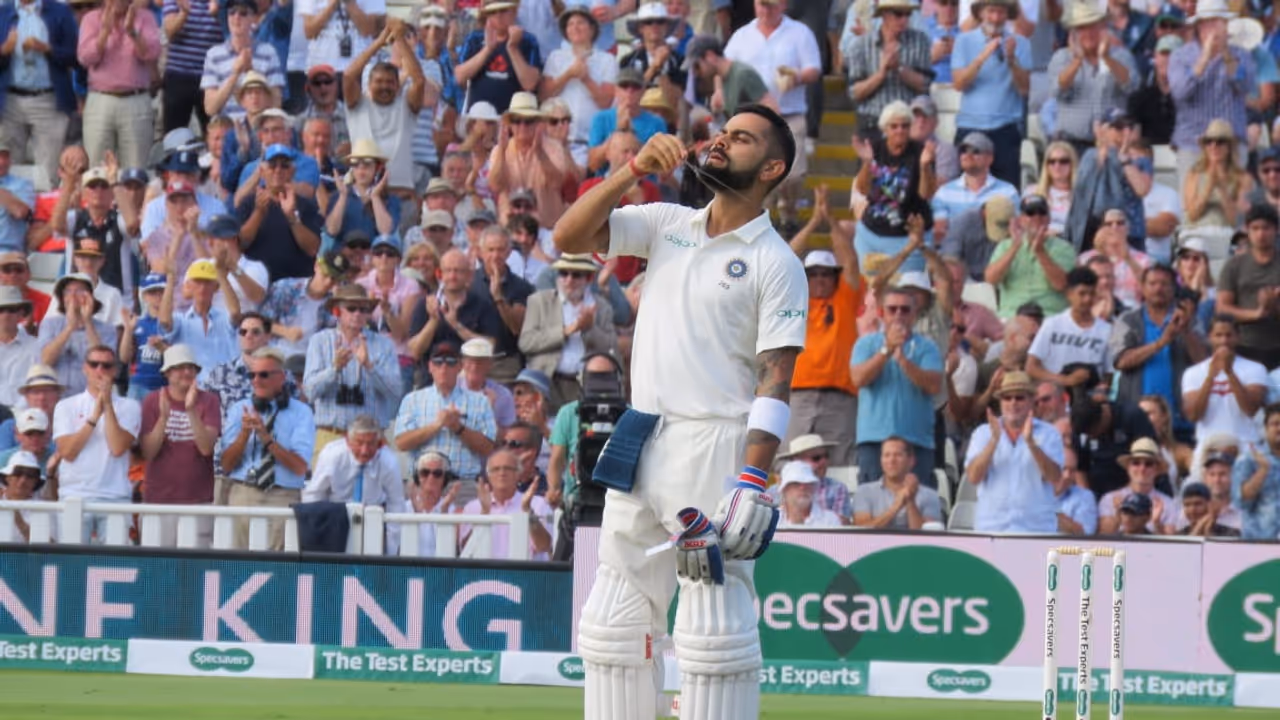 ಭಾರತ ಇಂಗ್ಲೆಂಡ್ ಟೆಸ್ಟ್: ಶತಕ ಸಿಡಿಸಿ ಅಬ್ಬರಿಸಿದ ನಾಯಕ ವಿರಾಟ್ ಕೊಹ್ಲಿ! ಭಾರತ ಇಂಗ್ಲೆಂಡ್ ಟೆಸ್ಟ್: ಶತಕ ಸಿಡಿಸಿ ಅಬ್ಬರಿಸಿದ ನಾಯಕ ವಿರಾಟ್ ಕೊಹ್ಲಿ!