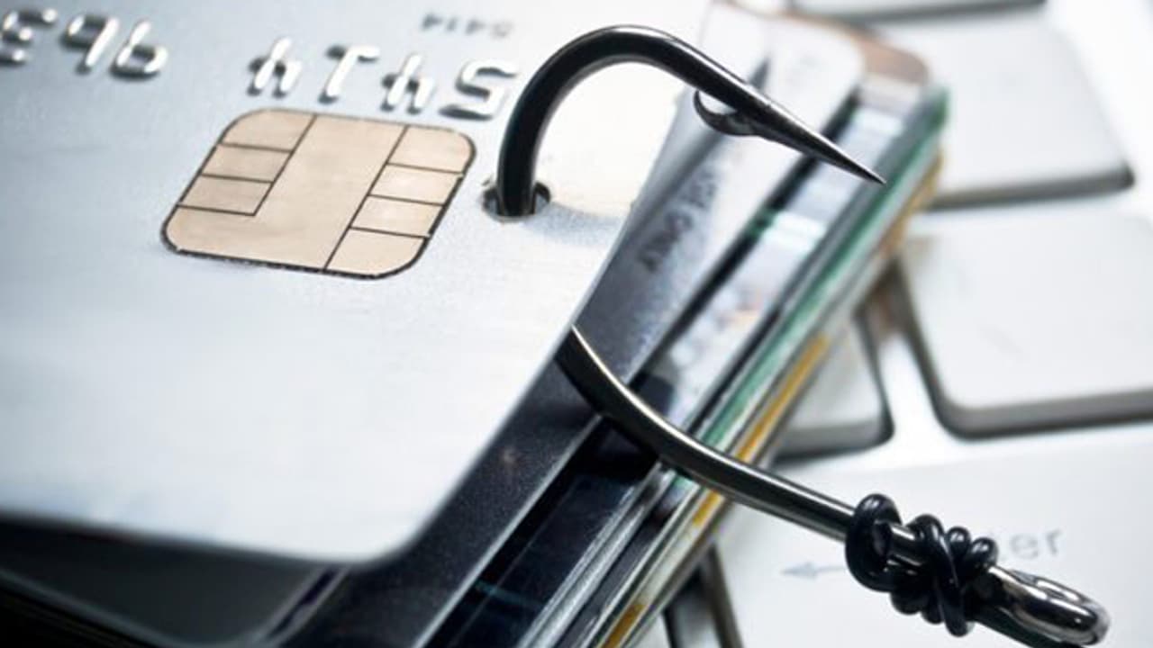 ക്രെഡിറ്റ് കാര്ഡ് തട്ടിപ്പ്; ടെക്നോപാര്ക്ക് ജീവനക്കാരന് പണം നഷ്ടമായി ക്രെഡിറ്റ് കാര്ഡ് തട്ടിപ്പ്; ടെക്നോപാര്ക്ക് ജീവനക്കാരന് പണം നഷ്ടമായി