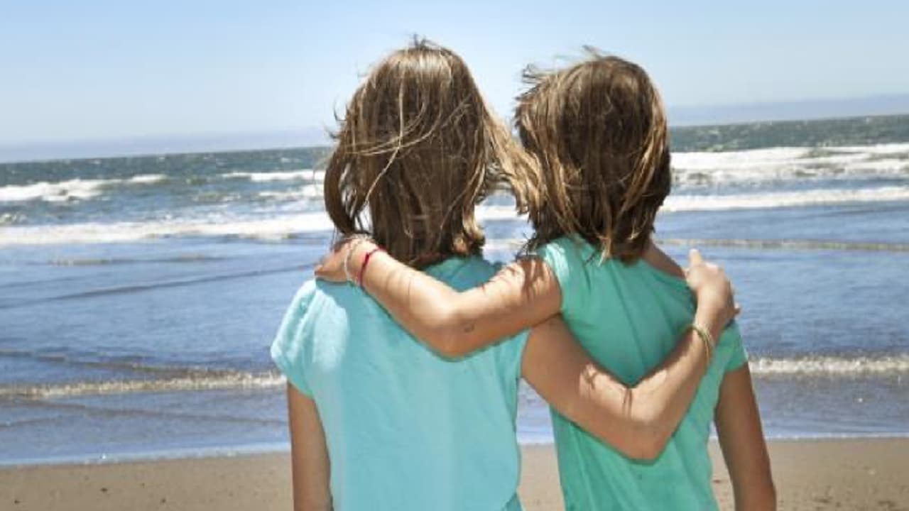 స్వలింగ సంపర్కం...ప్రియురాలిపై యాసిడ్ దాడి. స్వలింగ సంపర్కం...ప్రియురాలిపై యాసిడ్ దాడి.