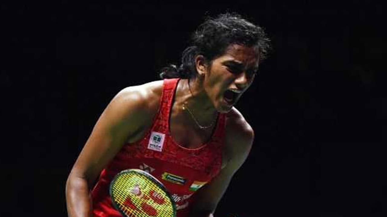 ఆసియా క్రీడల్లో సింధు సంచలన విజయం... స్వర్ణానికి మరో అడుగు దూరంలో ఆసియా క్రీడల్లో సింధు సంచలన విజయం... స్వర్ణానికి మరో అడుగు దూరంలో